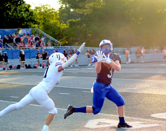 Huskies head to Buckeye Trail looking for 2-0 start